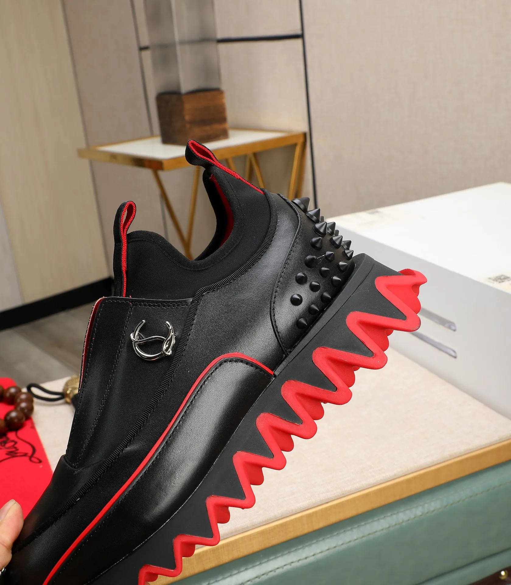 Men's shoes 💰700 (high-end goods) Christian Louboutin (CL red sole shoes) counter series, casual sneakers for couples 📢 📢 📢 Exclusive hot style release 🎈🎈💪 Movable latex feet 👻 Finished outsole line [Proud] 😝Male 38#-46, global supply 😝 [Top version]: Original imported genuine leather upper, top original leather lining, original molded TPU outsole, original 1:1 detail processing, original shoe last,